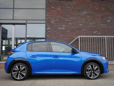 SPOTICAR Peugeot 208 E-208 Ev Gt Pack 50 Kwh | Achteruitrijcamera | Dodehoek Tweedehands - Hatchback Elektrisch Blauw - Sneek - 1200290936_2