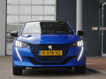 SPOTICAR Peugeot 208 E-208 Ev Gt Pack 50 Kwh | Achteruitrijcamera | Dodehoek Tweedehands - Hatchback Elektrisch Blauw - Sneek - 1200290936_3