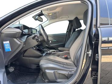SPOTICAR Peugeot 208 E-208 Allure Pack Ev 3-fasen 50kwh 136pk | I-cockpit® | Tweedehands - Hatchback Elektrisch Zwart - Rotterdam - 1200292622_3