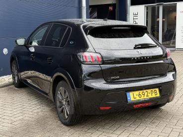SPOTICAR Peugeot 208 E-208 Ev Allure Pack 50 Kwh | Navigatie | Camera | Apple Tweedehands - Hatchback Elektrisch Zwart - Nijmegen - 1200295489_5