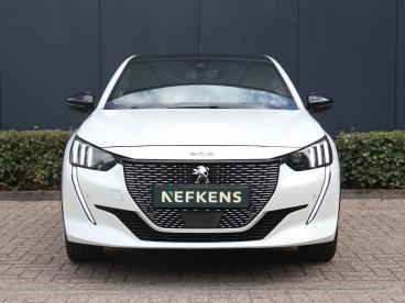 SPOTICAR Peugeot 208 E-208 Gt 50kwh | 1ste Eigenaar | Glazen Dak | Camera | L Tweedehands - Hatchback Elektrisch Wit - Baarn - 1200299073_2