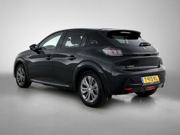 SPOTICAR Peugeot 208 E-208 Ev Allure Pack 50 Kwh 136pk Automaat | Navigatie | Tweedehands - Hatchback Elektrisch Zwart - Eindhoven - 1200299714_3