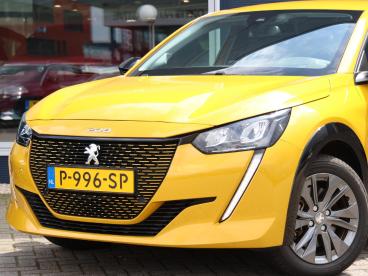 SPOTICAR Peugeot 208 E-208 Ev Allure Pack 50 Kwh 1e Eigenaar | Led | Camera | Tweedehands - Hatchback Elektrisch Geel - Nijkerk - 1200299756_5
