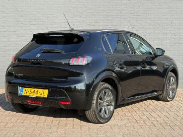 SPOTICAR Peugeot 208 E-208 Ev Allure Pack 50 Kwh Soh 94.6% 340km Wltp | Autom Tweedehands - Hatchback Elektrisch Zwart - Hengelo - 1200303252_5