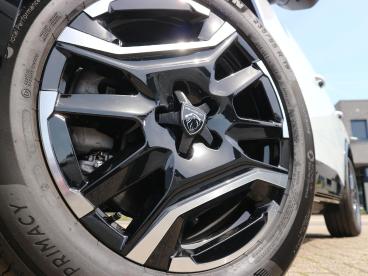 SPOTICAR Peugeot 3008 E-3008 Gt Avantage 210 73 Kwh / Alcantara / 360 Camera / Tweedehands - Suv Elektrisch Wit - Hilversum - 1200295203_4