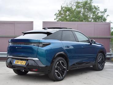 SPOTICAR Peugeot 3008 E-3008 Gt Long Range 230 97 Kwh Warmtepomp L 360 Vision & Tweedehands - Suv Elektrisch Blauw - Alphen Aan Den Rijn - 1200298390_3