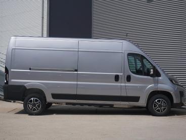 SPOTICAR Peugeot Boxer E-boxer 3.5t L3h2 Zwaar 110 Kwh | 8 Jaar Garantie | Pakket Tweedehands - Bedrijfswagen Elektrisch Grijs - Woerden - 1200277102_4