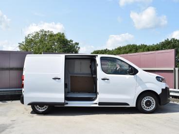 SPOTICAR Peugeot Expert E-expert Ev L2 75 Kwh | 8 Jaar Garantie | Apple Carplay | P Tweedehands - Bedrijfswagen Elektrisch Wit - Alphen Aan Den Rijn - 1200276427_5