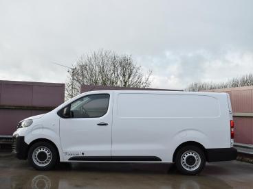 SPOTICAR Peugeot Expert E-expert L3 75 Kwh | Tot 8 Jaar Garantie | Surround Nav Pak Tweedehands - Bedrijfswagen Elektrisch Wit - Alphen Aan Den Rijn - 1200283713_2