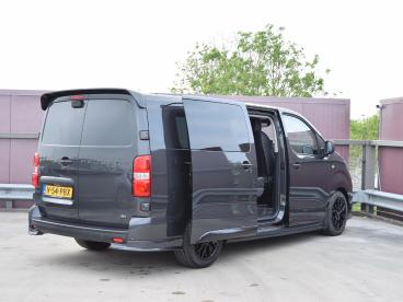 SPOTICAR Peugeot Expert E-expert Dubbele Cabine 75kwh | Stx Sport | Lederen Bekledi Tweedehands - Bedrijfswagen Elektrisch Grijs - Alphen Aan Den Rijn - 1200293427_5