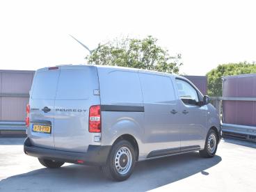 SPOTICAR Peugeot Expert E-expert Ev L2 75 Kwh Laadruimte Betimmering L Navigatie L Tweedehands - Bedrijfswagen Elektrisch Grijs - Alphen Aan Den Rijn - 1200299375_3