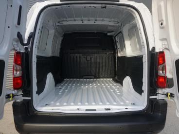 SPOTICAR Peugeot Partner E-partner L2 50 Kwh | 8 Jaar Garantie | Camera | Apple Carpl Tweedehands - Bedrijfswagen Elektrisch Wit - Woerden - 1200283701_5