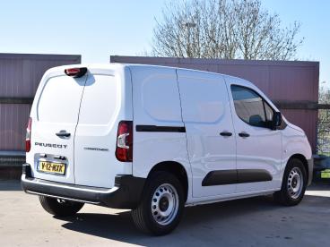 SPOTICAR Peugeot Partner E-partner L1 50 Kwh | Pakket Comfort Connect Incl. Camera En Tweedehands - Bedrijfswagen Elektrisch Wit - Alphen Aan Den Rijn - 1200289986_3