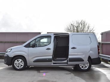 SPOTICAR Peugeot Partner E-partner 136 L2 50 Kwh | Houten Betimmering |  2x Schuifdeu Tweedehands - Bedrijfswagen Elektrisch Grijs - Alphen Aan Den Rijn - 1200290151_3