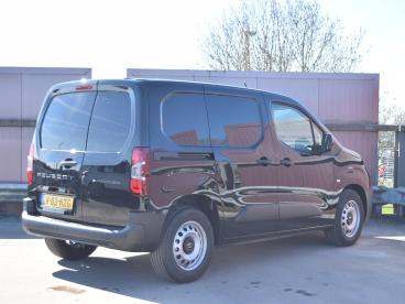 SPOTICAR Peugeot Partner E-partner L1 50 Kwh | Warmtepomp | Achteruitrijcamera | Appl Tweedehands - Bedrijfswagen Elektrisch Zwart - Alphen Aan Den Rijn - 1200290479_3