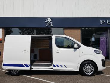 SPOTICAR Peugeot Expert Asphalt L2/std/231 2.0hdi-120pk Automaat(eat6) 3p. Tweedehands - Bedrijfswagen Diesel Wit - Zierikzee - 1200255934_3