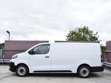 SPOTICAR Peugeot Expert Gb L3h1 75kwh Led Laadruimte Verlichting  /  houte Tweedehands - Bedrijfswagen Elektrisch Wit - Alphen Aan Den Rijn - 1200299051_2