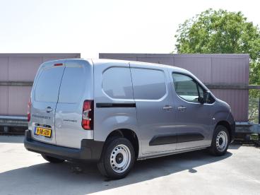 SPOTICAR Peugeot Partner L1 100 Pk. | Apple Carplay | Camera | Pakket Clima Tweedehands - Bedrijfswagen Diesel Grijs - Alphen Aan Den Rijn - 1200275570_4