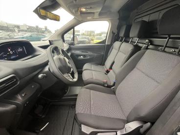 SPOTICAR Peugeot Partner Ev 50kwh 136pk L2 | Achteruitrijcamera | Cruise Co Tweedehands - Bedrijfswagen Elektrisch Blauw - Velp - 1200278043_5