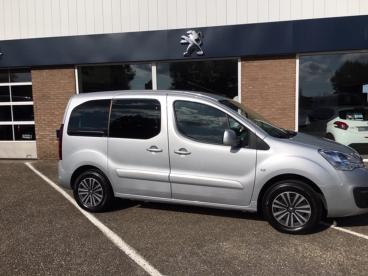 SPOTICAR Peugeot Partner Tepee 1.2 110pk Active | Trekhaak | Apple Carplay Tweedehands - Stationwagen Benzine Grijs - Zierikzee - 1200301103_2