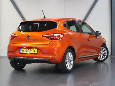 SPOTICAR Renault Clio 1.0 100pk Tce Intens | 1ste Eigenaar | Applecarpla Tweedehands -  Benzine Oranje - Amersfoort - 1200296272_3