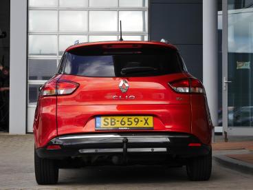 SPOTICAR Renault Clio Estate 0.9 Tce Limited 90pk | Navigatie | Trekhaak Tweedehands -  Benzine Rood - Sneek - 1200298994_4
