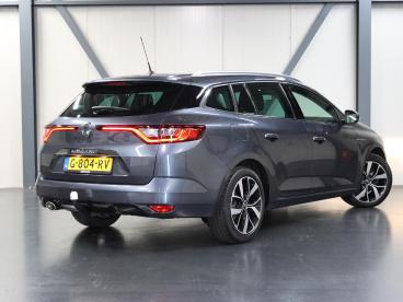 SPOTICAR Renault Megane Estate Tce 140pk Bose | Applecarplay/androidauto | Cruise Tweedehands - Stationwagen Benzine Grijs - Amersfoort - 1200275975_3