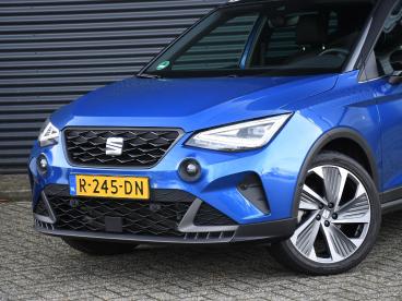 SPOTICAR Seat Arona Fr Business Intense 1.0 Tsi 110pk Automaat Navi | Tweedehands -  Benzine Blauw - Heerlen - 1200281379_2
