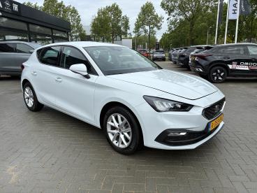 SPOTICAR Seat Leon 1.0 Tsi Reference 5 Deurs | Climate Control | Appl Tweedehands - Hatchback Benzine Wit - Emmeloord - 1200294308_4
