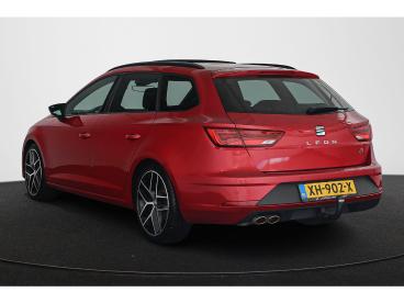 SPOTICAR Seat Leon St 1.5 Tsi Fr Business Intense Panoramadak Camera Tweedehands - Stationwagen Benzine Rood - Mijdrecht - 1200295102_4