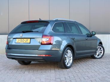 SPOTICAR Skoda Octavia 150pk Tsi Edition Plus | 1ste Eigenaar | Leer | Le Tweedehands - Stationwagen Benzine Grijs - Amersfoort - 1200266987_3