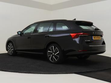 SPOTICAR Skoda Octavia Combi 1.4 Tsi Iv Phev Business Edition Plug-in Hyb Tweedehands - Stationwagen Plugin Hybrid Zwart - Den Haag - 1200273033_3