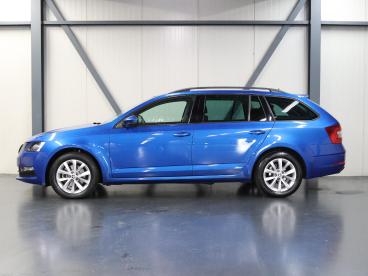 SPOTICAR Skoda Octavia 150pk Tsi Business Edition | 1ste Eigenaar |  Auto Tweedehands - Stationwagen Benzine Blauw - Amersfoort - 1200280994_2