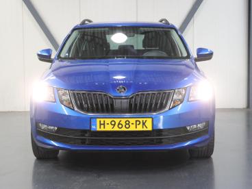 SPOTICAR Skoda Octavia 150pk Tsi Business Edition | 1ste Eigenaar |  Auto Tweedehands - Stationwagen Benzine Blauw - Amersfoort - 1200280994_4