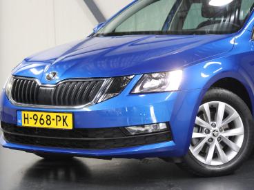 SPOTICAR Skoda Octavia 150pk Tsi Business Edition | 1ste Eigenaar |  Auto Tweedehands - Stationwagen Benzine Blauw - Amersfoort - 1200280994_5