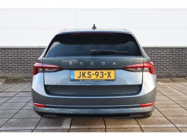 SPOTICAR Skoda Octavia Combi 1.4 Tsi Iv Phev Business Edition Plus * Stuu Tweedehands - Stationwagen Plugin Hybrid Grijs - Almere - 1200282059_5