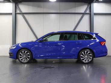SPOTICAR Skoda Octavia Combi 1.0 110pk Tsi Business Edition Plus | 2de Ei Tweedehands - Stationwagen Benzine Blauw - Amersfoort - 1200299238_2