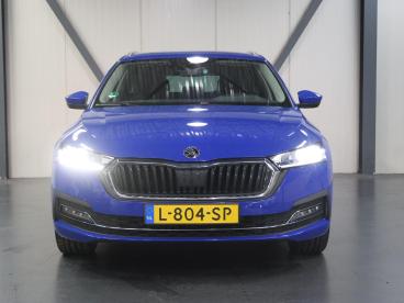 SPOTICAR Skoda Octavia Combi 1.0 110pk Tsi Business Edition Plus | 2de Ei Tweedehands - Stationwagen Benzine Blauw - Amersfoort - 1200299238_5