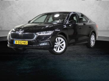 SPOTICAR Skoda Octavia 150pk Edition Plus | 1ste Eigenaar | Apple Carplay Tweedehands - Hatchback Hybride Zwart - Amersfoort - 1200300215_1