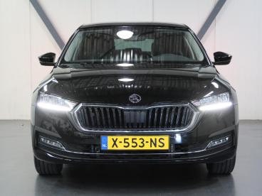 SPOTICAR Skoda Octavia 150pk Edition Plus | 1ste Eigenaar | Apple Carplay Tweedehands - Hatchback Hybride Zwart - Amersfoort - 1200300215_5
