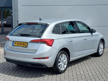SPOTICAR Skoda Scala 1.0 Tsi 110pk Ambition | Airconditioning | Navigat Tweedehands - Hatchback Benzine Grijs - Elst - 1200273000_4