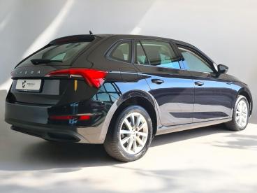 SPOTICAR Skoda Scala 1.5 Tsi Greentech 150pk Dsg-7 Business Edition Aut Tweedehands - Hatchback Benzine Zwart - Heemskerk - 1200274384_2