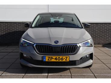 SPOTICAR Skoda Scala  Tweedehands - Hatchback Benzine Grijs - Almere - 1200281529_2