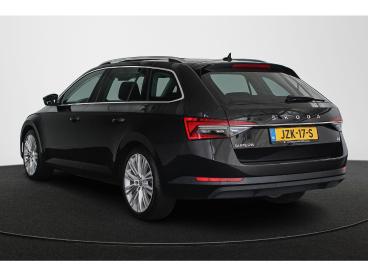 SPOTICAR Skoda Superb 1.4 Tsi Iv Business Edition Pano Stuur-stoelverwar Tweedehands - Hatchback Plugin Hybrid Zwart - Mijdrecht - 1200287779_4
