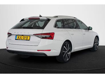 SPOTICAR Skoda Superb Combi 1.4 Tsi Iv Business Edition Plus Leder Stoel Tweedehands - Stationwagen Plugin Hybrid Wit - Mijdrecht - 1200295275_3
