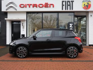SPOTICAR Suzuki Swift 1.4 Sport Smart Hybrid 129pk, Rijklaarprijs | Navi Tweedehands -  Hybride Zwart - Ommen - 1200285130_2