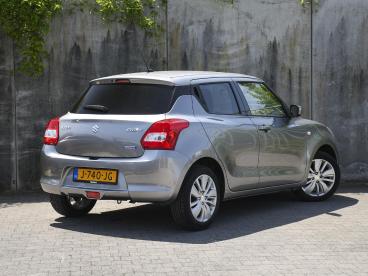 SPOTICAR Suzuki Swift Select 1.2 Smart Hybrid 90pk 100% Dealer Onderh. | Tweedehands -  Hybride Grijs - Heerlen - 1200297384_5