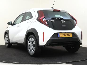 SPOTICAR Toyota Aygo X 1.0 Vvt-i Mt Play Tweedehands -  Benzine Wit - Den Haag - 1200290436_4