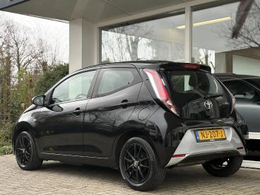 SPOTICAR Toyota Aygo 1.0 Vvt-i X-play | Achteruitrijcamera | Navigatie Tweedehands -  Benzine Zwart - Wirdum (fr) - 1200290566_4