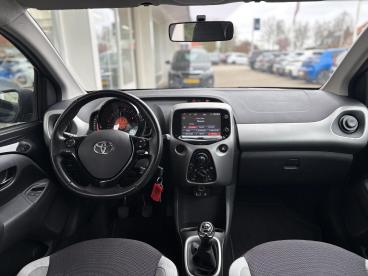 SPOTICAR Toyota Aygo 1.0 Vvt-i X-play | Achteruitrijcamera | Navigatie Tweedehands -  Benzine Zwart - Wirdum (fr) - 1200290566_5